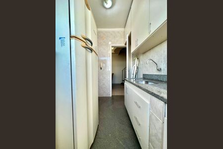 Apartamento à venda com 150m², 3 quartos e 1 vaga Apartamento à venda com 150m², 3 quartos e 1 vagaCozinha e Área de Serviço