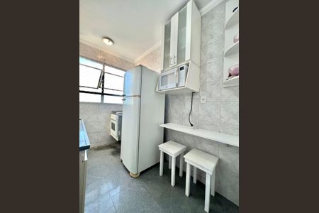 Apartamento à venda com 150m², 3 quartos e 1 vaga Apartamento à venda com 150m², 3 quartos e 1 vagaCozinha e Área de Serviço