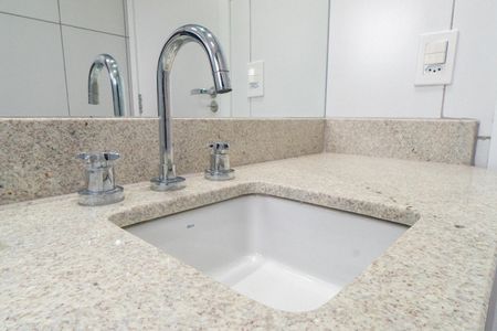 Apartamento à venda com 65m², 2 quartos e 2 vagas Apartamento à venda com 65m², 2 quartos e 2 vagasBanheiro Social