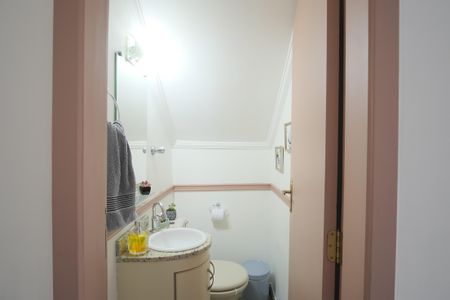 Casa de condomínio à venda com 71m², 2 quartos e 1 vagaLavabo