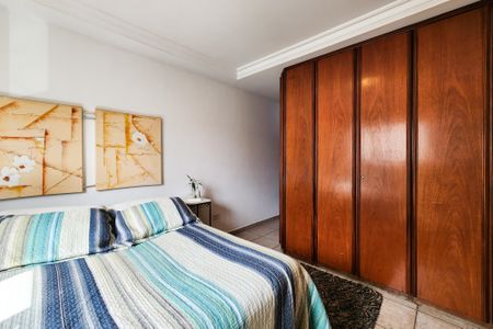 Casa à venda com 160m², 3 quartos e 2 vagas Casa à venda com 160m², 3 quartos e 2 vagasSuíte