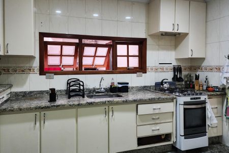 Casa à venda com 160m², 3 quartos e 2 vagas Casa à venda com 160m², 3 quartos e 2 vagasCozinha