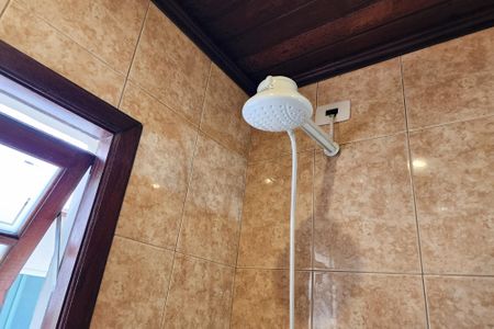 Casa à venda com 160m², 3 quartos e 2 vagas Casa à venda com 160m², 3 quartos e 2 vagasBanheiro Social