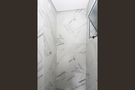 Apartamento à venda com 38m², 2 quartos e sem vaga Apartamento à venda com 38m², 2 quartos e sem vagaBanheiro