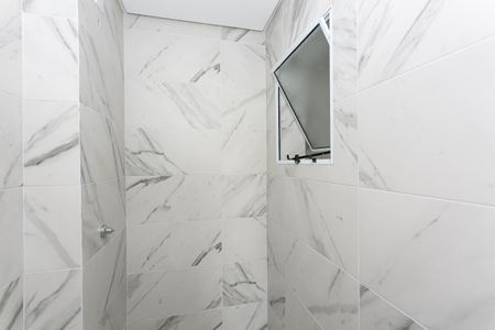 Apartamento à venda com 38m², 2 quartos e sem vaga Apartamento à venda com 38m², 2 quartos e sem vagaBanheiro