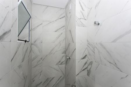 Apartamento à venda com 39m², 2 quartos e sem vaga Apartamento à venda com 39m², 2 quartos e sem vagaBanheiro