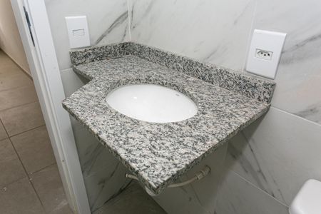 Apartamento à venda com 37m², 2 quartos e sem vaga Apartamento à venda com 37m², 2 quartos e sem vagaBanheiro