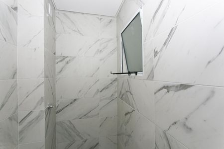 Apartamento à venda com 37m², 2 quartos e sem vaga Apartamento à venda com 37m², 2 quartos e sem vagaBanheiro