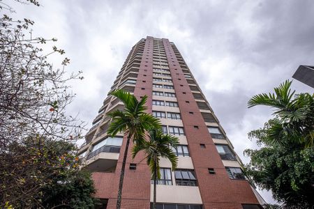 Apartamento à venda com 37m², 1 quarto e 1 vagaFachada