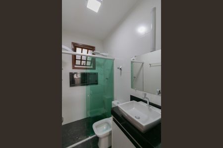 Casa à venda com 74m², 2 quartos e 1 vaga Casa à venda com 74m², 2 quartos e 1 vagaBanheiro