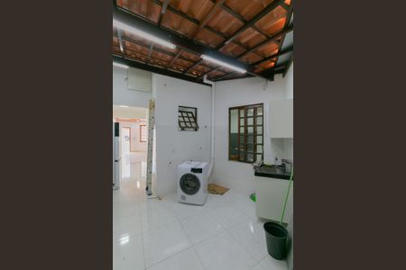 Casa à venda com 74m², 2 quartos e 1 vaga Casa à venda com 74m², 2 quartos e 1 vagaÁrea de Serviço