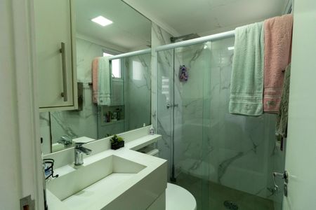 Apartamento à venda com 74m², 3 quartos e 2 vagasBanheiro da Suíte
