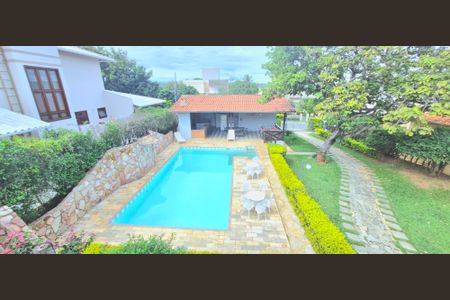 Casa de condomínio à venda com 860m², 5 quartos e 4 vagas Casa de condomínio à venda com 860m², 5 quartos e 4 vagasVista varanda