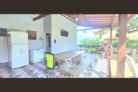 Casa de condomínio à venda com 860m², 5 quartos e 4 vagas Casa de condomínio à venda com 860m², 5 quartos e 4 vagasÁrea comum - Churrasqueira