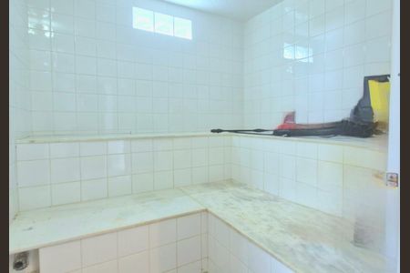 Casa de condomínio à venda com 860m², 5 quartos e 4 vagas Casa de condomínio à venda com 860m², 5 quartos e 4 vagasÁrea comum - Sauna