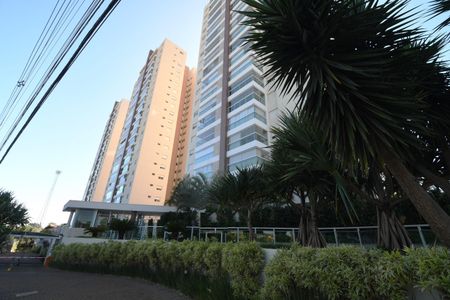 Apartamento à venda com 137m², 3 quartos e 3 vagasFachada e portaria