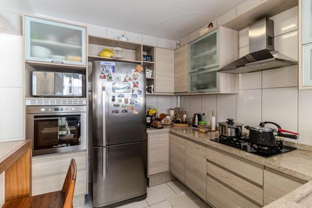 Apartamento à venda com 74m², 1 quarto e sem vaga Apartamento à venda com 74m², 1 quarto e sem vagaCozinha