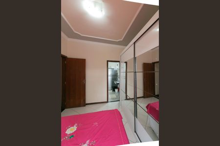 Casa à venda com 156m², 3 quartos e 2 vagas Casa à venda com 156m², 3 quartos e 2 vagasSuíte