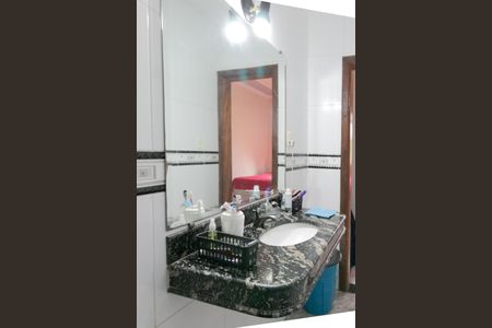 Casa à venda com 156m², 3 quartos e 2 vagas Casa à venda com 156m², 3 quartos e 2 vagasBanheiro Suite