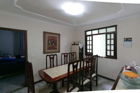 Casa à venda com 156m², 3 quartos e 2 vagas Casa à venda com 156m², 3 quartos e 2 vagasCopa