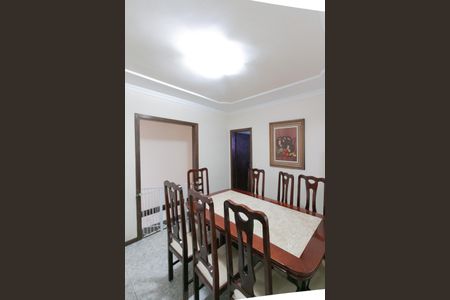 Casa à venda com 156m², 3 quartos e 2 vagas Casa à venda com 156m², 3 quartos e 2 vagasCopa