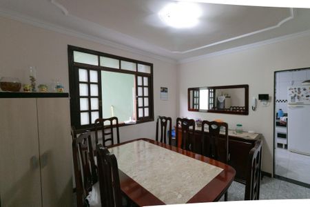 Casa à venda com 156m², 3 quartos e 2 vagas Casa à venda com 156m², 3 quartos e 2 vagasCopa