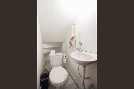 Casa à venda com 110m², 3 quartos e 3 vagas Casa à venda com 110m², 3 quartos e 3 vagasLavabo