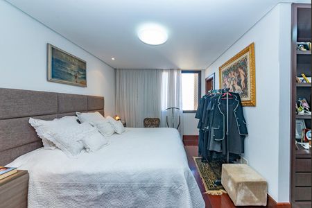 Apartamento à venda com 486m², 4 quartos e 5 vagas Apartamento à venda com 486m², 4 quartos e 5 vagasSuíte 3