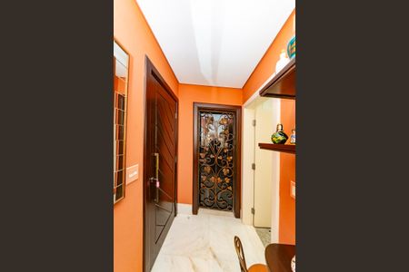 Apartamento à venda com 486m², 4 quartos e 5 vagas Apartamento à venda com 486m², 4 quartos e 5 vagasQuarto de Serviço