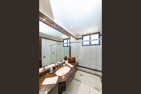 Apartamento à venda com 486m², 4 quartos e 5 vagas Apartamento à venda com 486m², 4 quartos e 5 vagasVaranda da Suíte 4