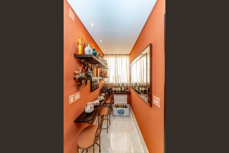 Apartamento à venda com 486m², 4 quartos e 5 vagas Apartamento à venda com 486m², 4 quartos e 5 vagasQuarto de Serviço