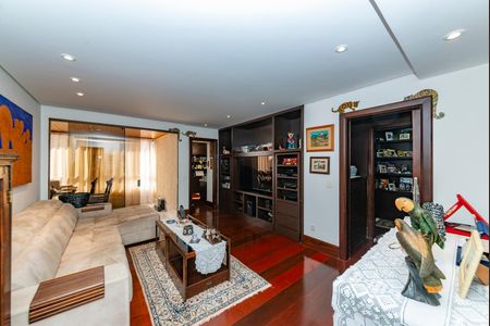 Apartamento à venda com 486m², 4 quartos e 5 vagas Apartamento à venda com 486m², 4 quartos e 5 vagasSala 2