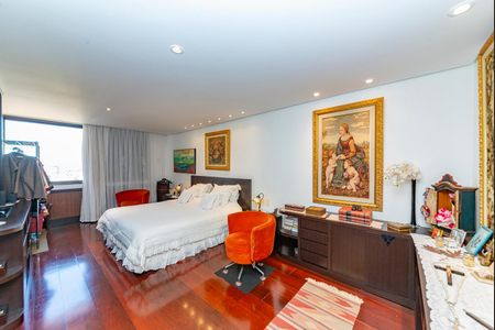 Apartamento à venda com 486m², 4 quartos e 5 vagas Apartamento à venda com 486m², 4 quartos e 5 vagasSuíte 1