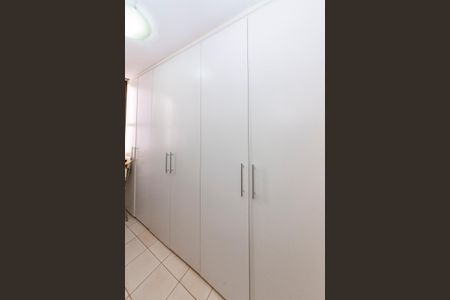 Apartamento à venda com 486m², 4 quartos e 5 vagas Apartamento à venda com 486m², 4 quartos e 5 vagasQuarto de Serviço