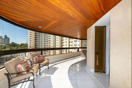 Apartamento à venda com 486m², 4 quartos e 5 vagas Apartamento à venda com 486m², 4 quartos e 5 vagasVaranda da Sala 1