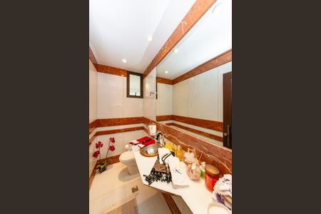 Apartamento à venda com 486m², 4 quartos e 5 vagas Apartamento à venda com 486m², 4 quartos e 5 vagasLavabo