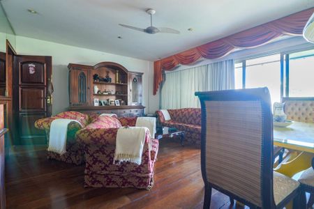 Apartamento à venda com 138m², 3 quartos e 3 vagas