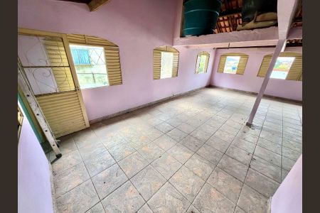 Casa à venda com 161m², 5 quartos e 6 vagas Casa à venda com 161m², 5 quartos e 6 vagasCobertura