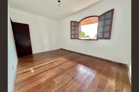 Casa à venda com 161m², 5 quartos e 6 vagas Casa à venda com 161m², 5 quartos e 6 vagasQuarto 1
