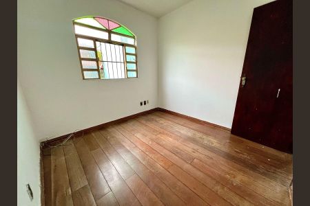 Casa à venda com 161m², 5 quartos e 6 vagas Casa à venda com 161m², 5 quartos e 6 vagasQuarto 2