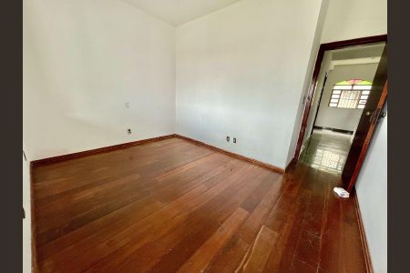 Casa à venda com 161m², 5 quartos e 6 vagas Casa à venda com 161m², 5 quartos e 6 vagasQuarto 3