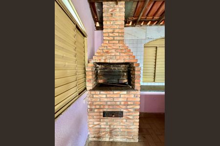 Casa à venda com 161m², 5 quartos e 6 vagas Casa à venda com 161m², 5 quartos e 6 vagasCobertura - Churrasqueira