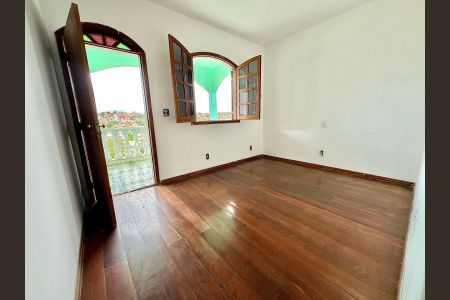 Casa à venda com 161m², 5 quartos e 6 vagas Casa à venda com 161m², 5 quartos e 6 vagasQuarto 3