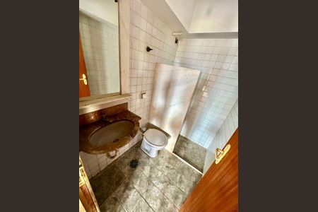 Casa à venda com 161m², 5 quartos e 6 vagas Casa à venda com 161m², 5 quartos e 6 vagasLavabo 2 da Cobertura