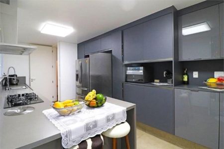 Casa à venda com 358m², 3 quartos e 5 vagas Casa à venda com 358m², 3 quartos e 5 vagasFoto 03