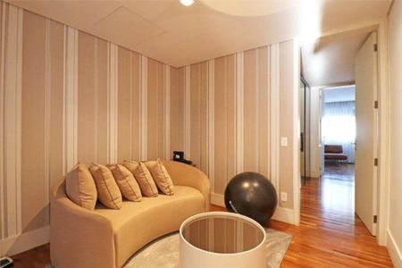 Casa à venda com 358m², 3 quartos e 5 vagas Casa à venda com 358m², 3 quartos e 5 vagasFoto 09
