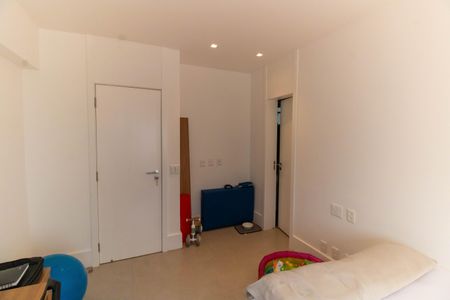 Apartamento à venda com 220m², 3 quartos e 2 vagas Apartamento à venda com 220m², 3 quartos e 2 vagasSuíte 3