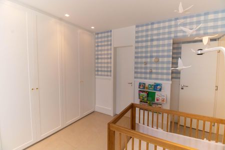 Apartamento à venda com 220m², 3 quartos e 2 vagas Apartamento à venda com 220m², 3 quartos e 2 vagasSuíte 2