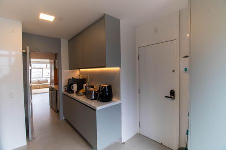 Apartamento à venda com 220m², 3 quartos e 2 vagas Apartamento à venda com 220m², 3 quartos e 2 vagasÁrea de Serviço