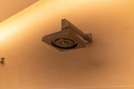 Apartamento à venda com 220m², 3 quartos e 2 vagas Apartamento à venda com 220m², 3 quartos e 2 vagasBanheiro da Suíte 1